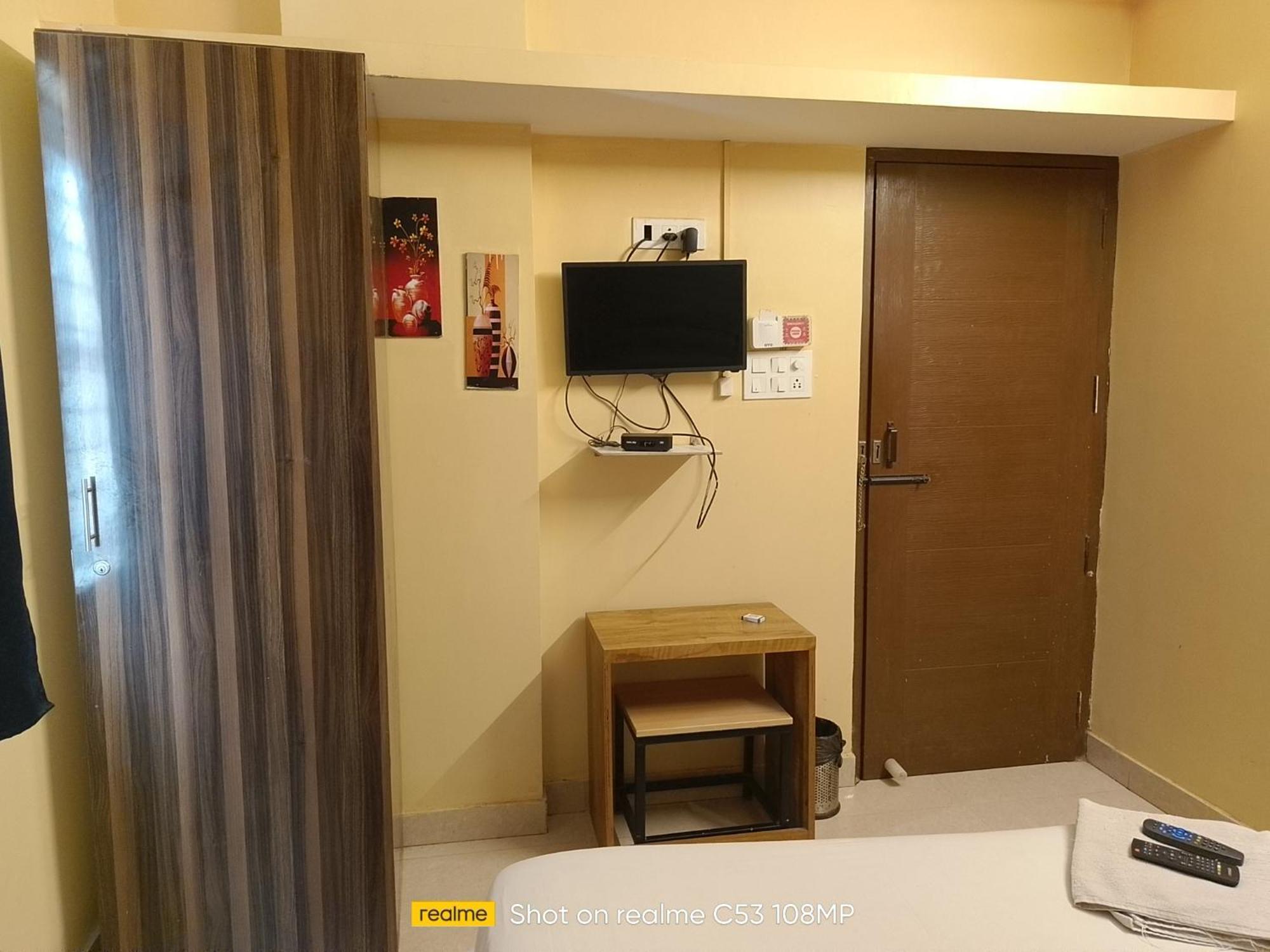 Hotel Pallavi Grand Бангалор Экстерьер фото